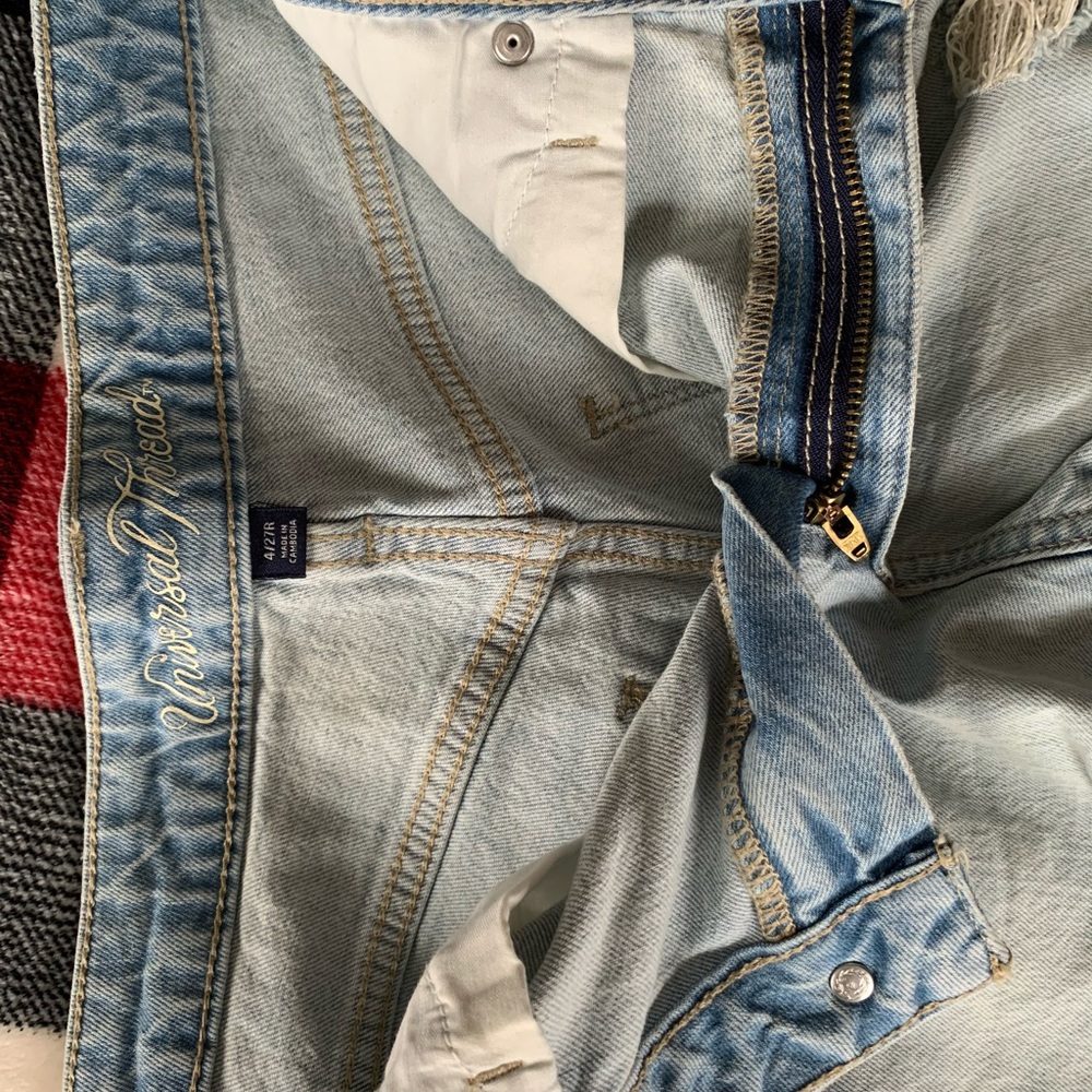 Universal thread short - Picture 2 of 2